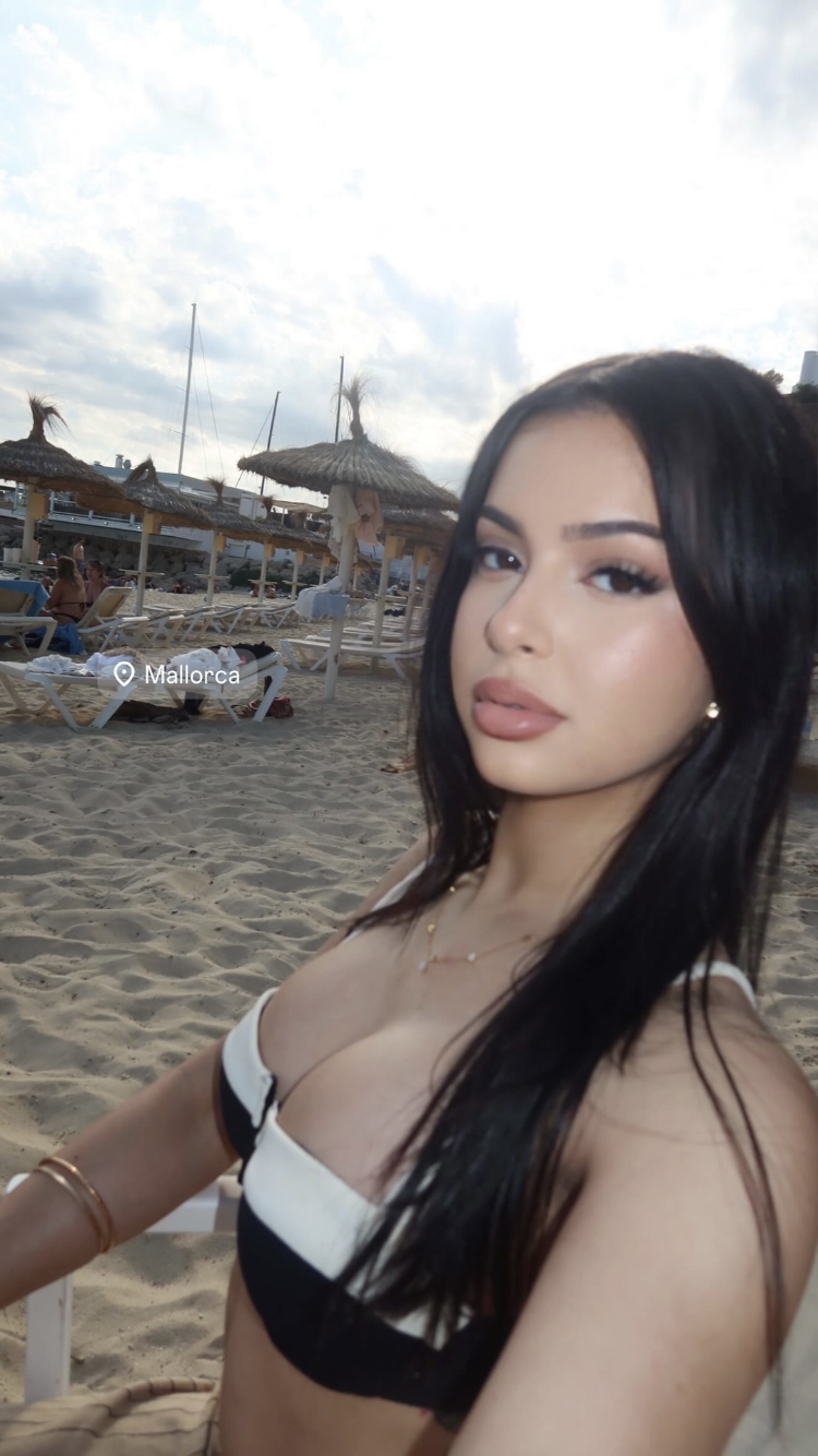 Image 7783461 from nickimariiee