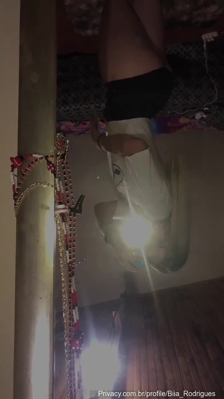Video 240973 from Bia Rodrigues - @Biia_Rodrigues