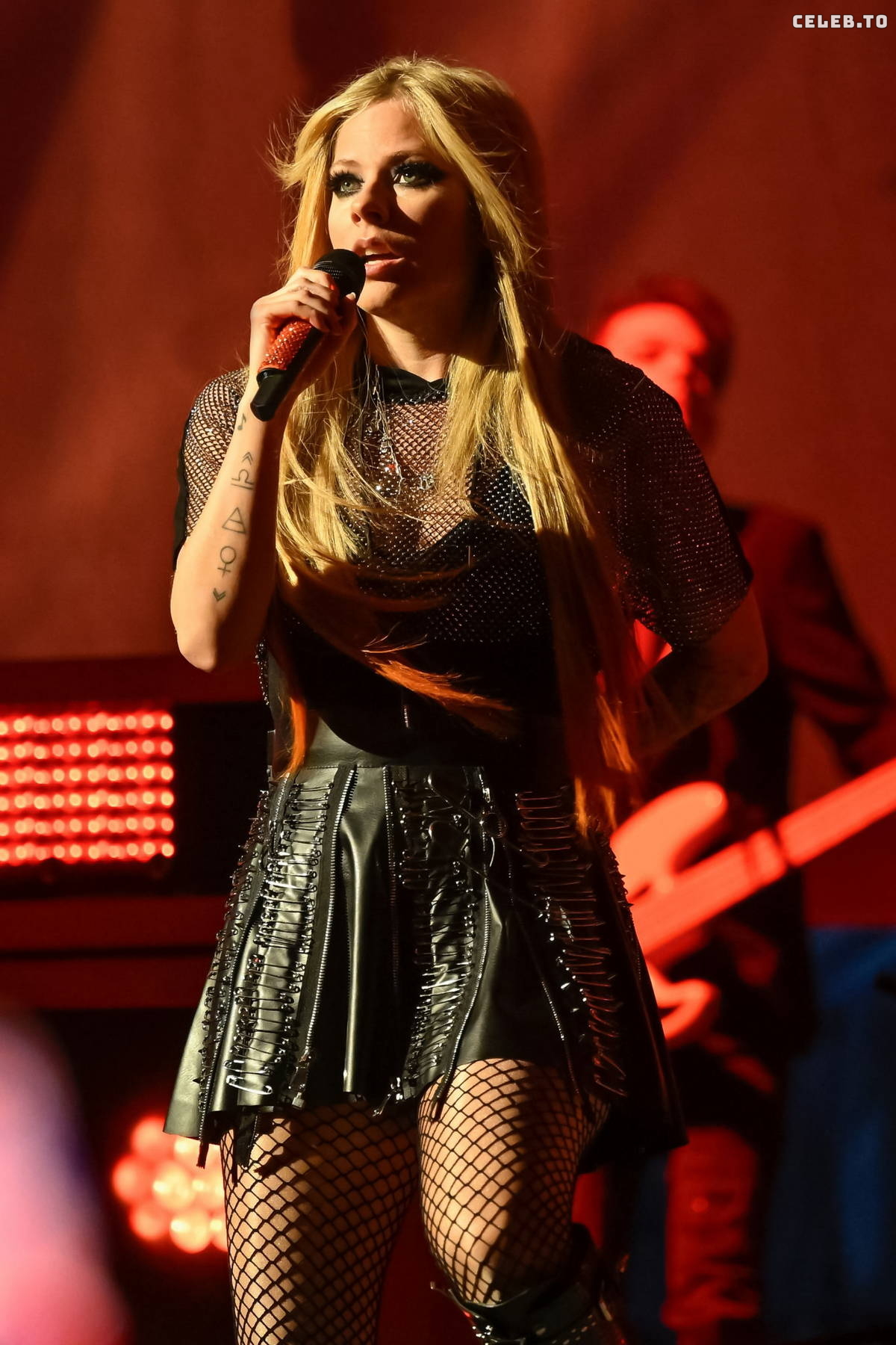 Image 8014917 from Avril Lavigne