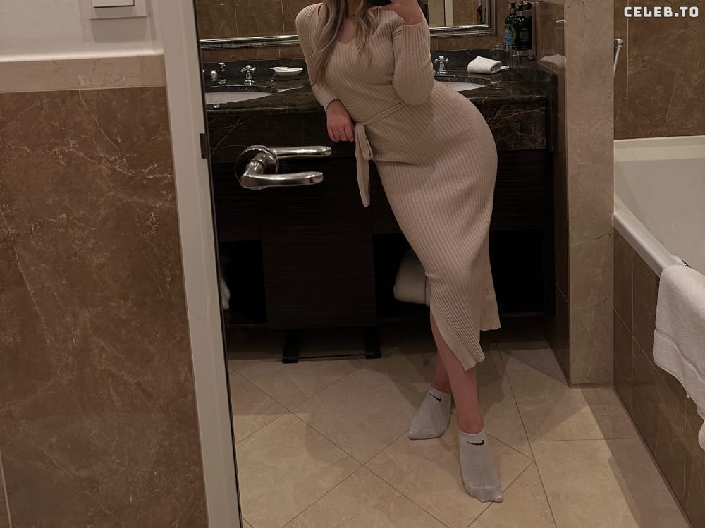 Image 8056100 from cutieemilia