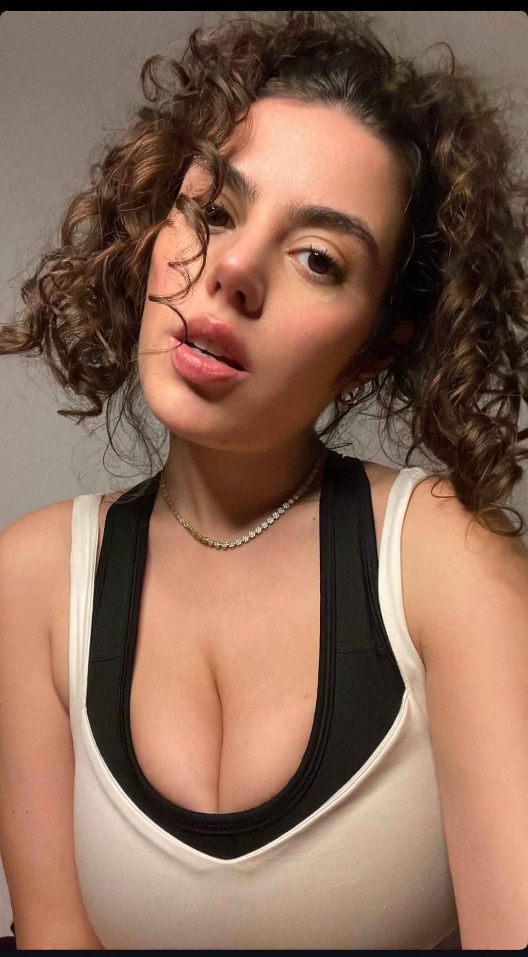 Image 8107721 from Roberta Galati / robiertassss [Busty Italian]