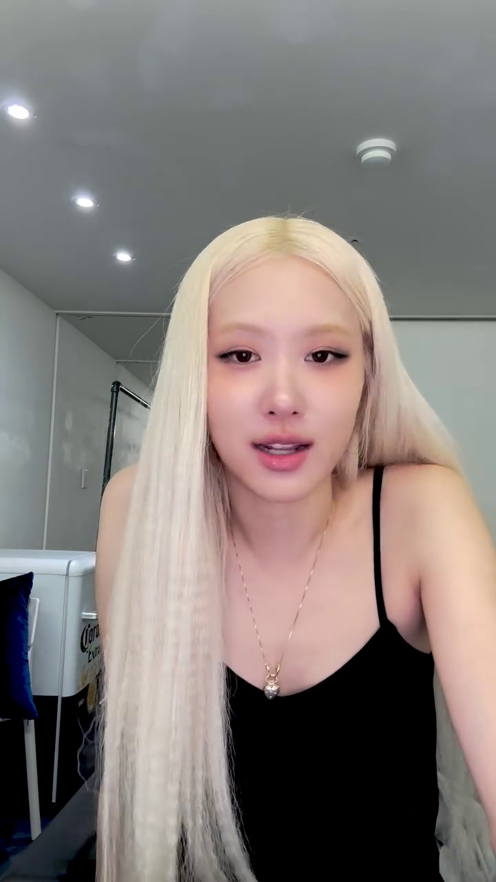Image 8128010 from Rosé || Roseanne Park - BLΛƆKPIИK ( BLACKPINK )