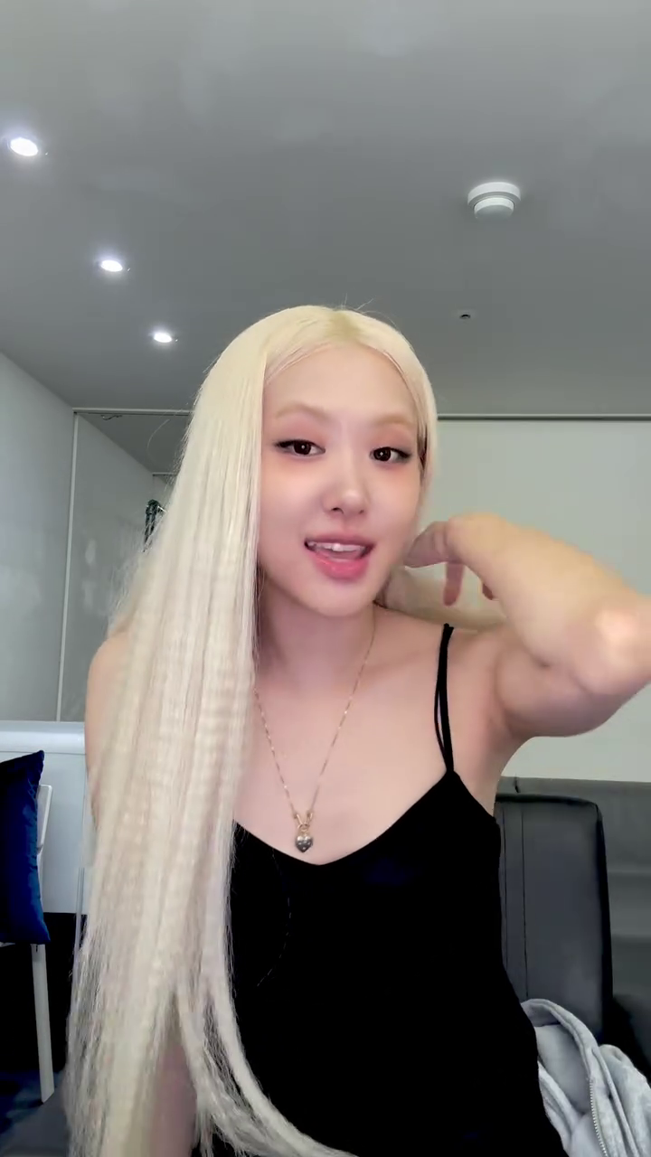 Image 8128018 from Rosé || Roseanne Park - BLΛƆKPIИK ( BLACKPINK )