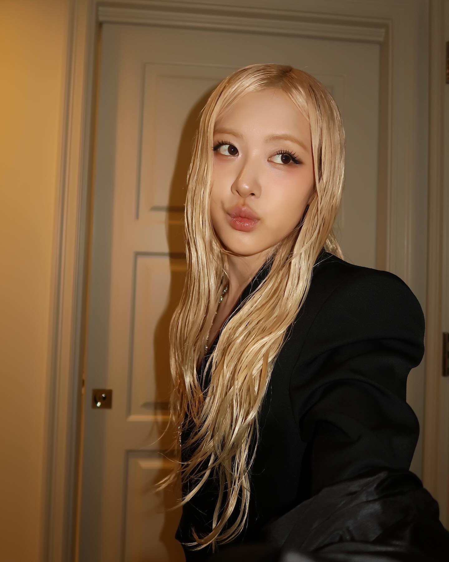 Image 8128036 from Rosé || Roseanne Park - BLΛƆKPIИK ( BLACKPINK )