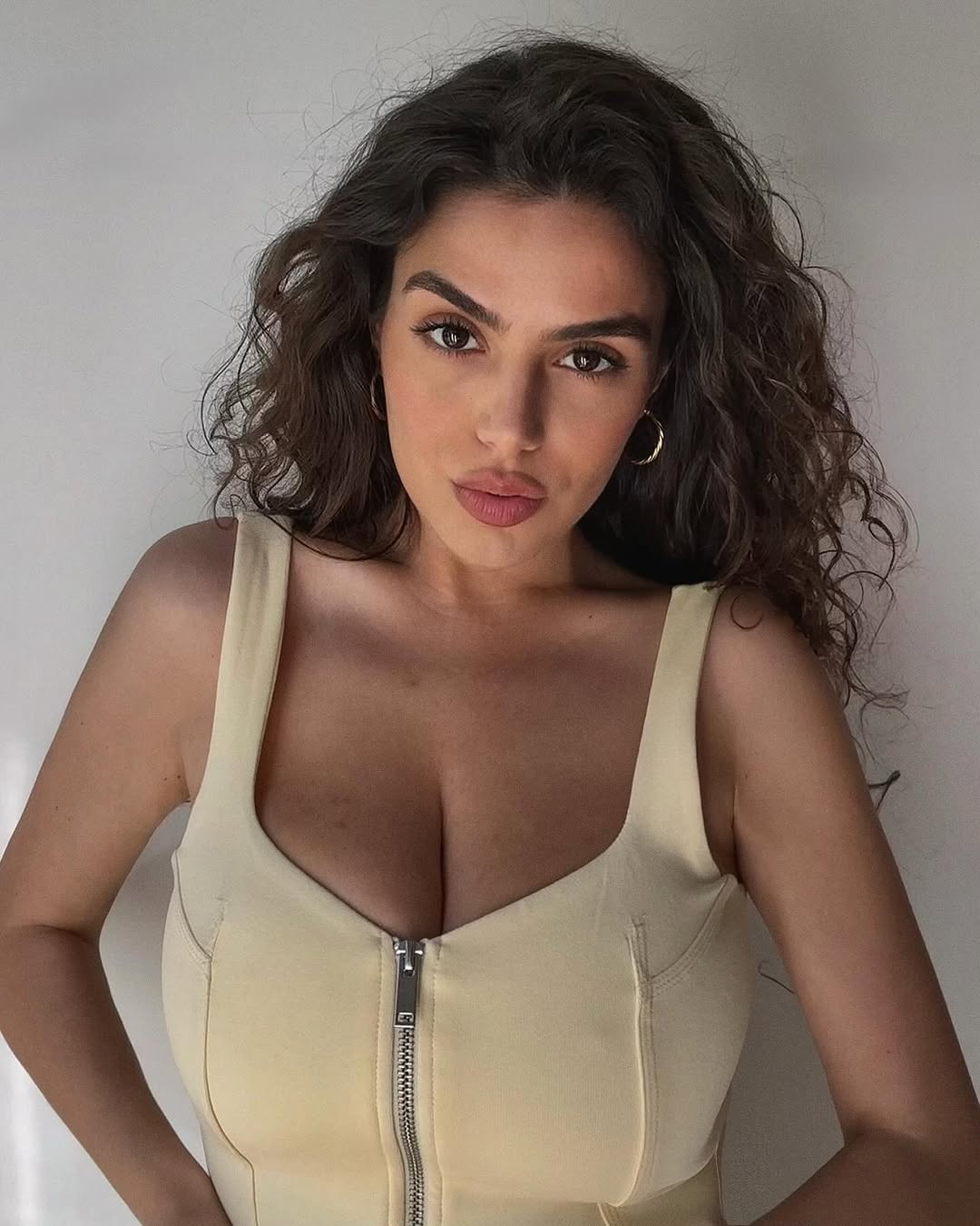 Image 8162066 from Roberta Galati / robiertassss [Busty Italian]