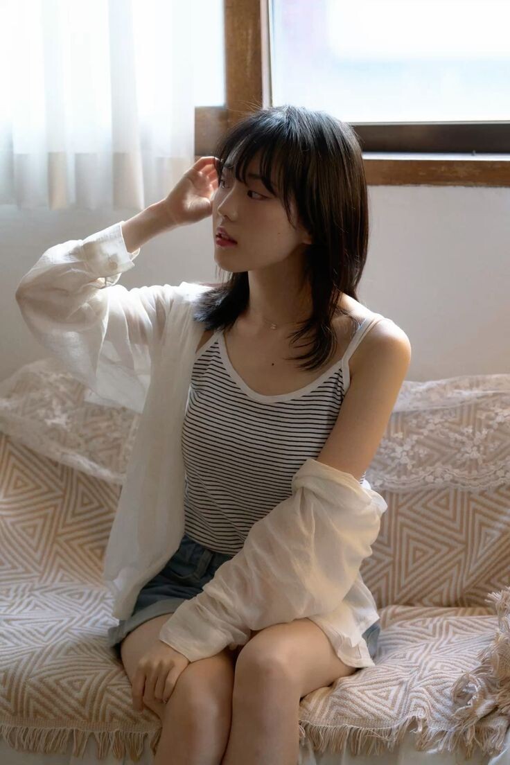 Image 8236353 from Laurine ASMR