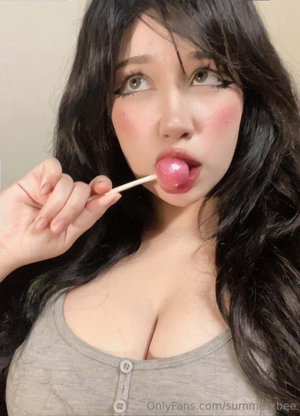 Image 8242305 from Shiny ASMR