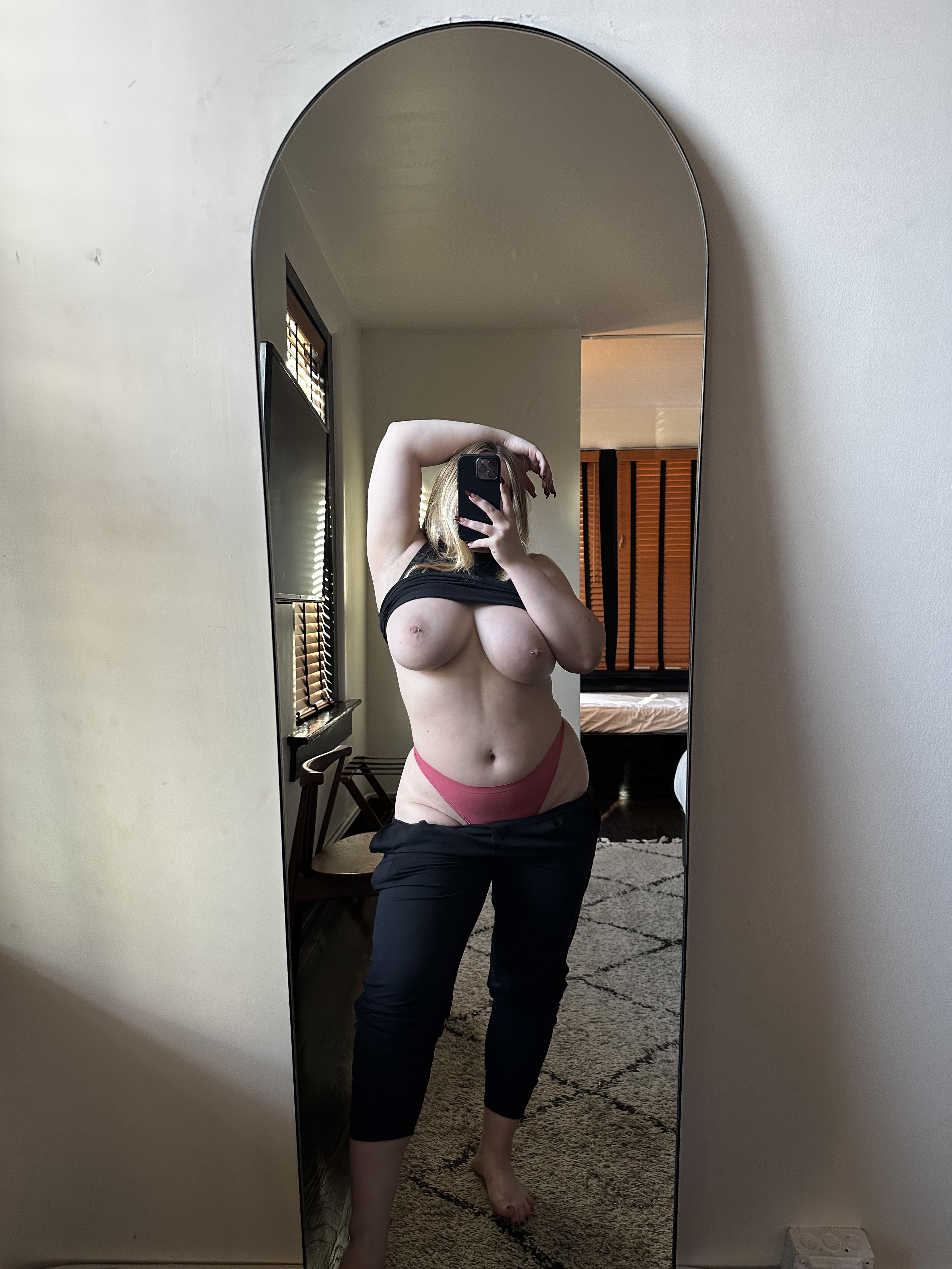 Image 8311683 from BlondeJerk