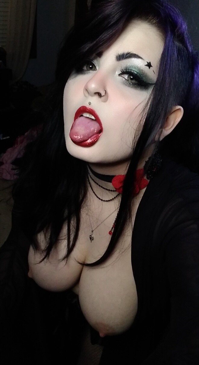 Image 8318470 from SpookshowBebe / the_feralhousewife