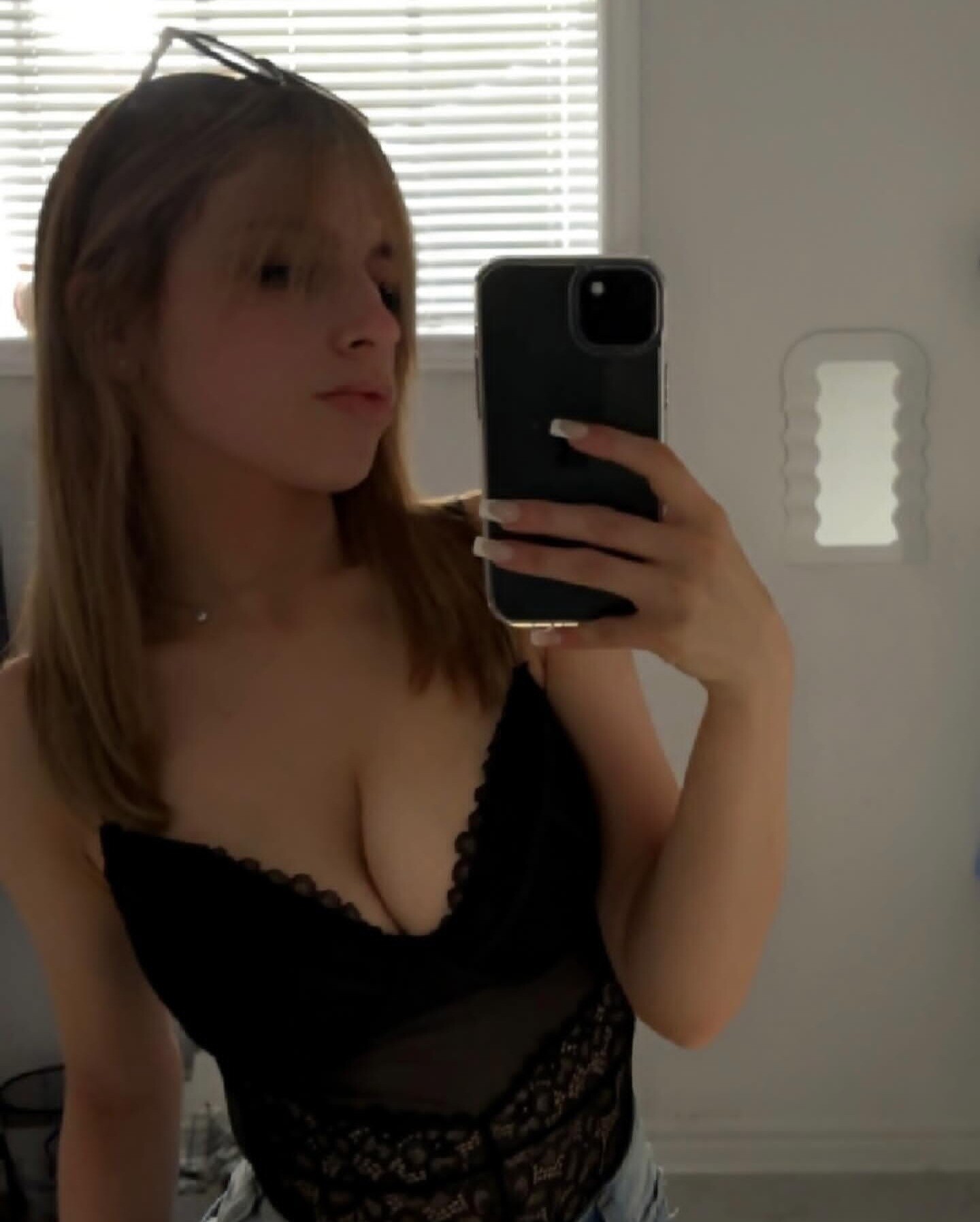 Image 8318544 from Hailey Phillips / haileychechik / haileyphilllips / maybeehailey /