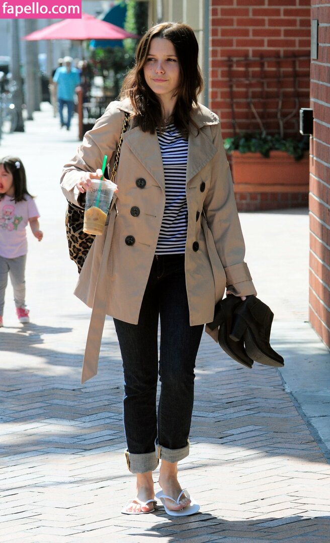 Image 8359380 from Sophia Bush