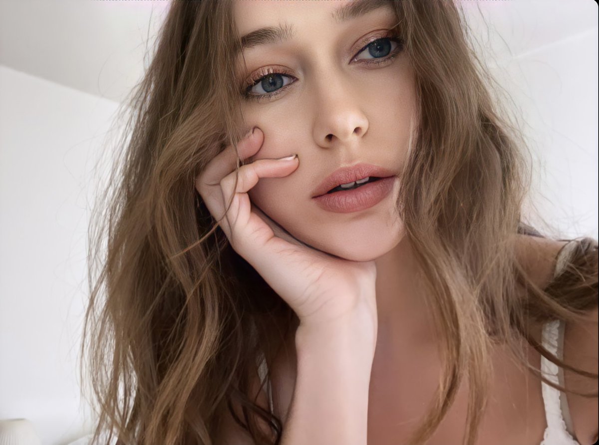 Image 8432976 from Alycia Debnam Carey