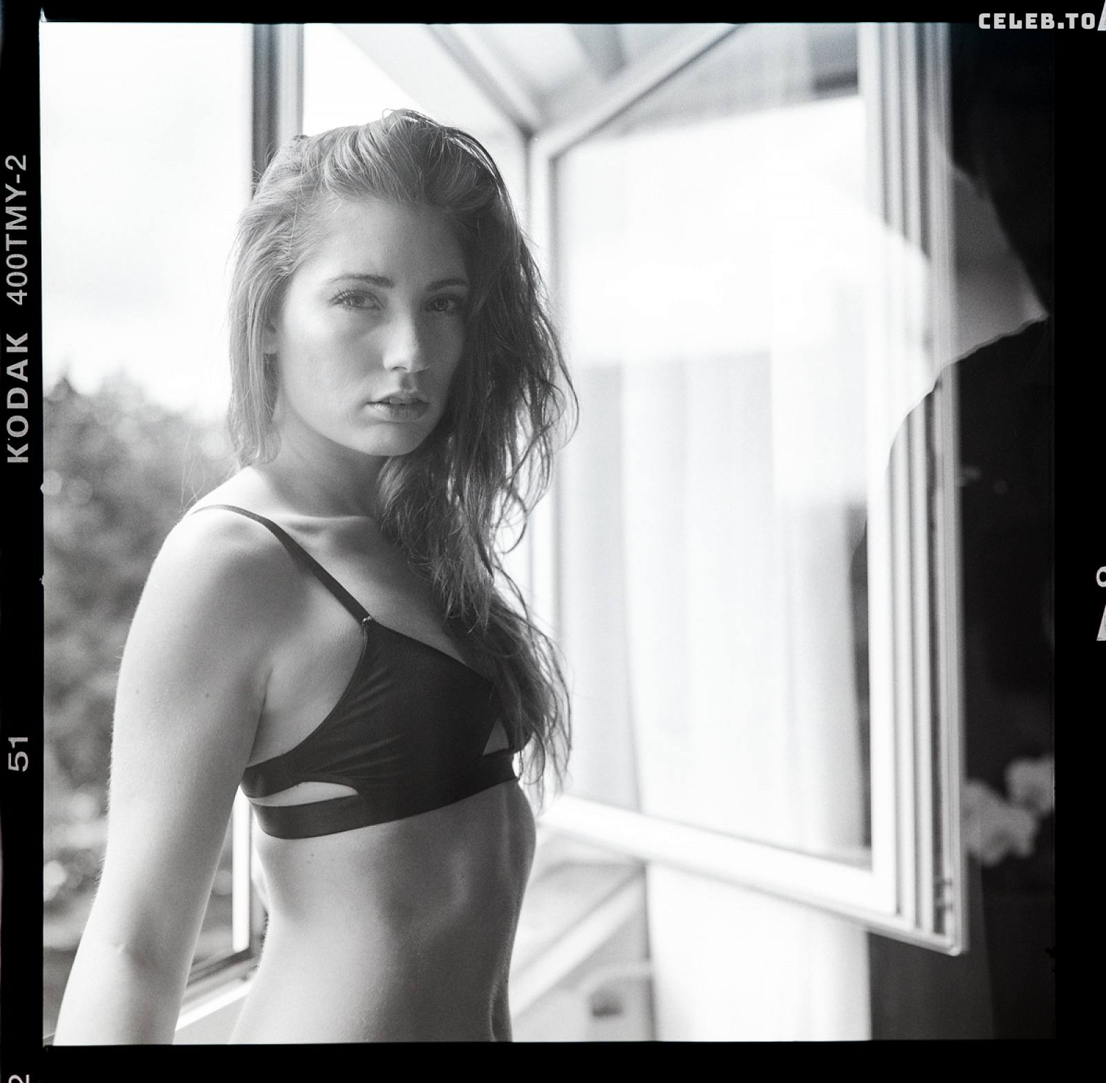 Image 878290 from Desiree Ronit