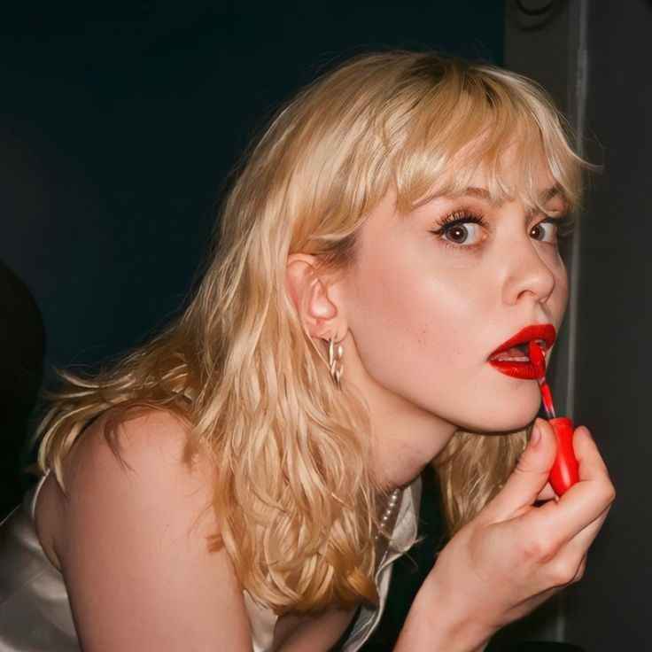 Image 8843804 from Maisie Peters
