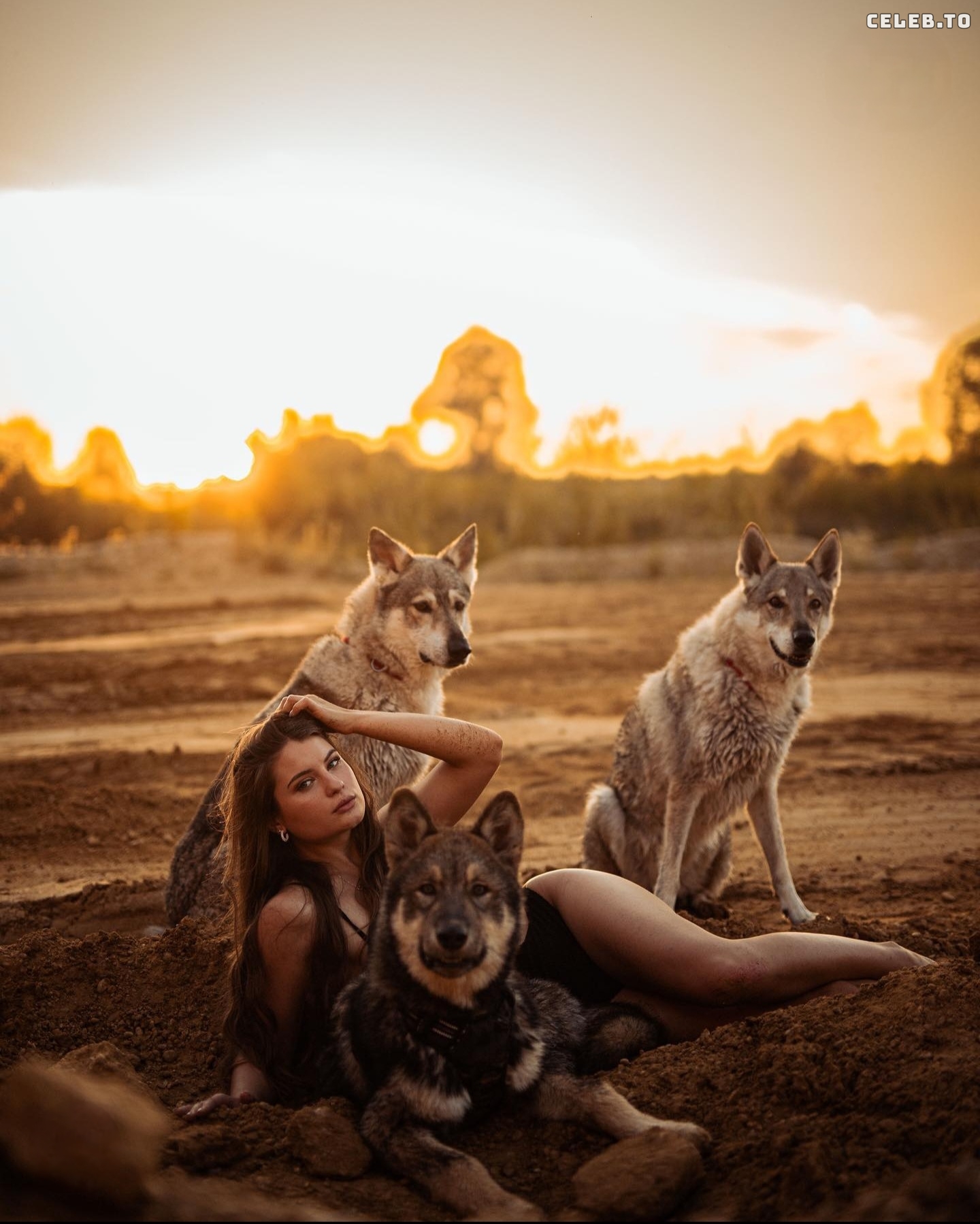 Image 888537 from Jana Wolf / jana_officialx