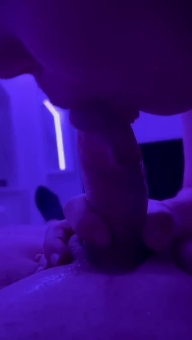 Video 356185 from emma.em