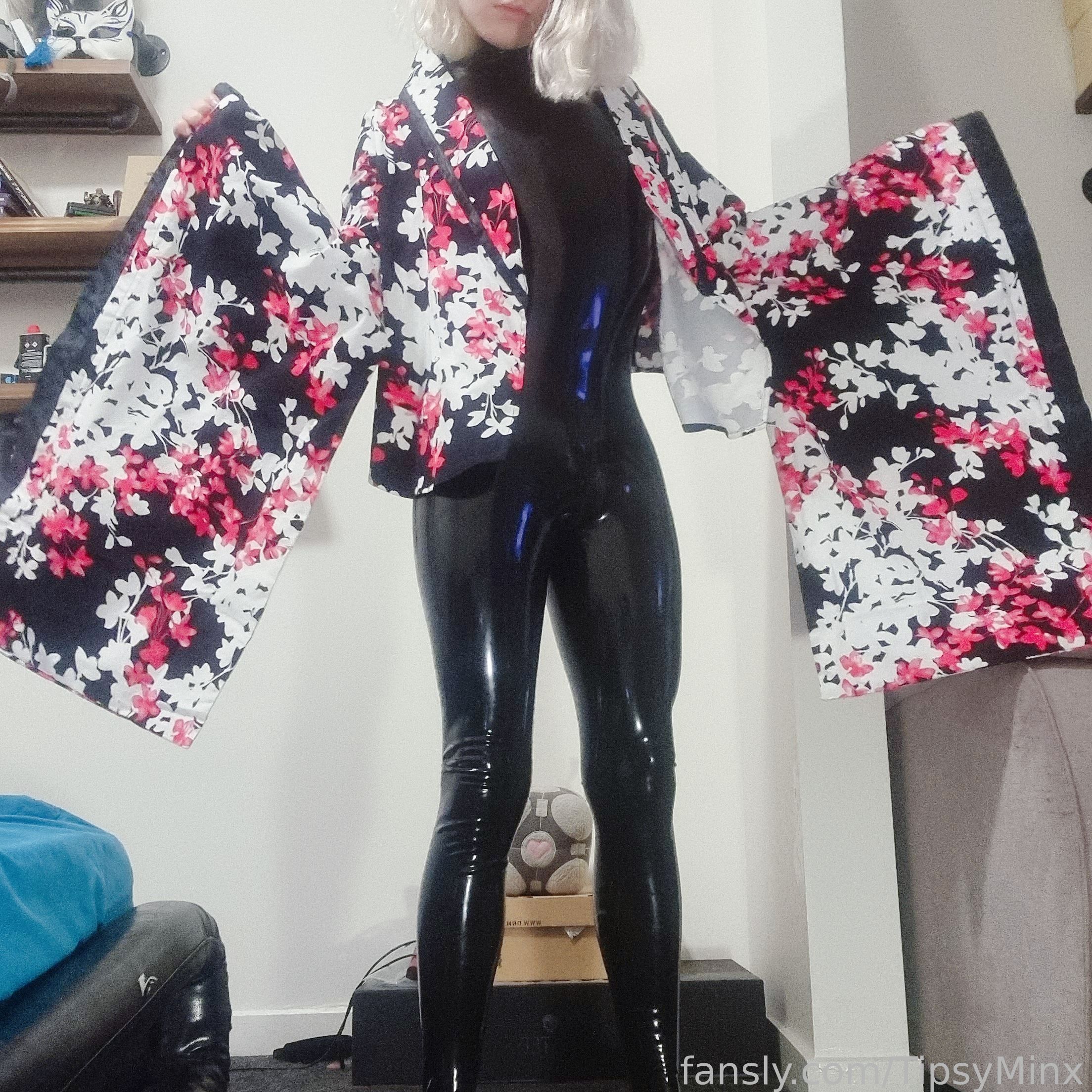 Image 9330356 from TipsyMinx