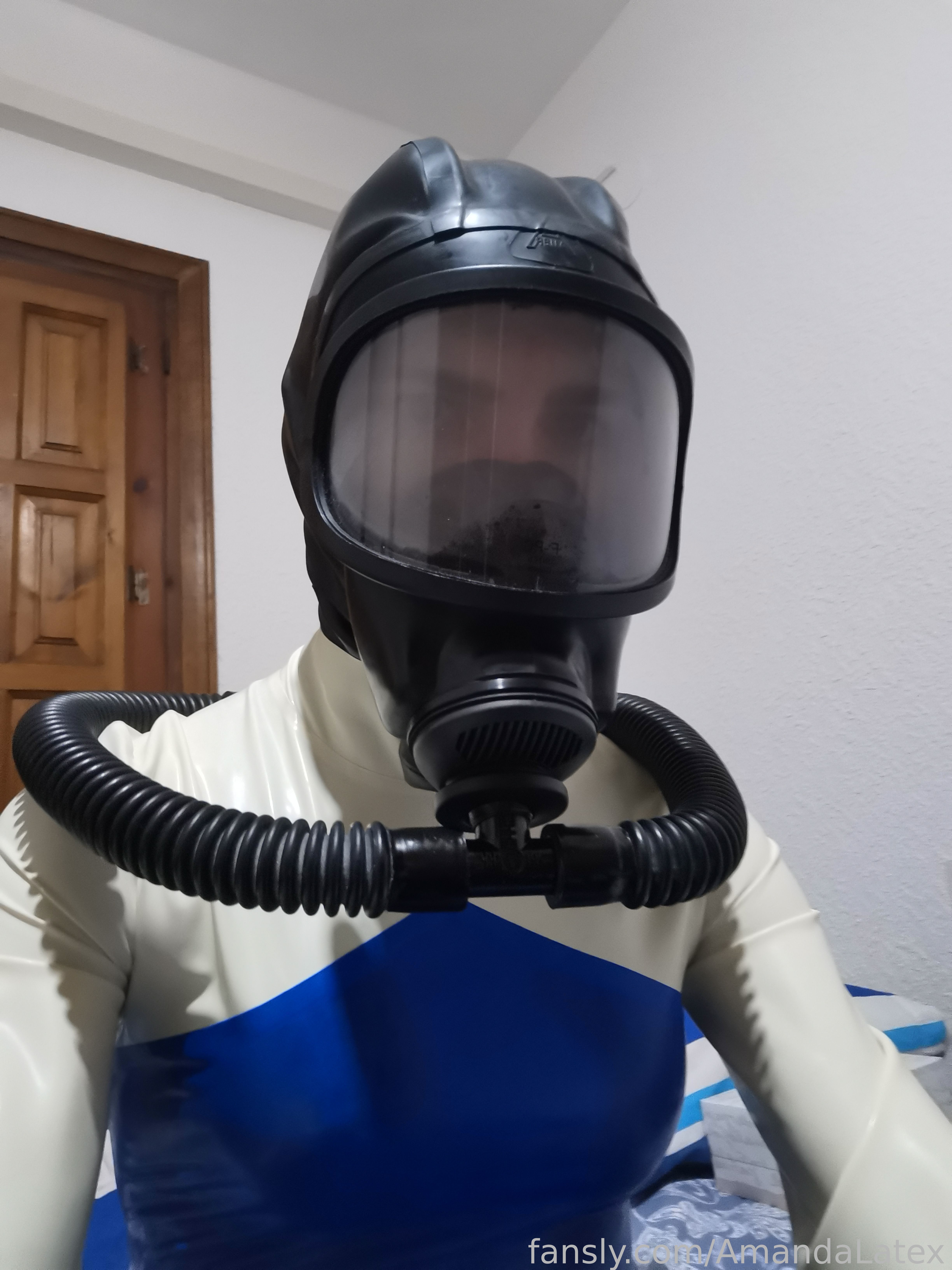 Image 9489152 from AmandaLatex