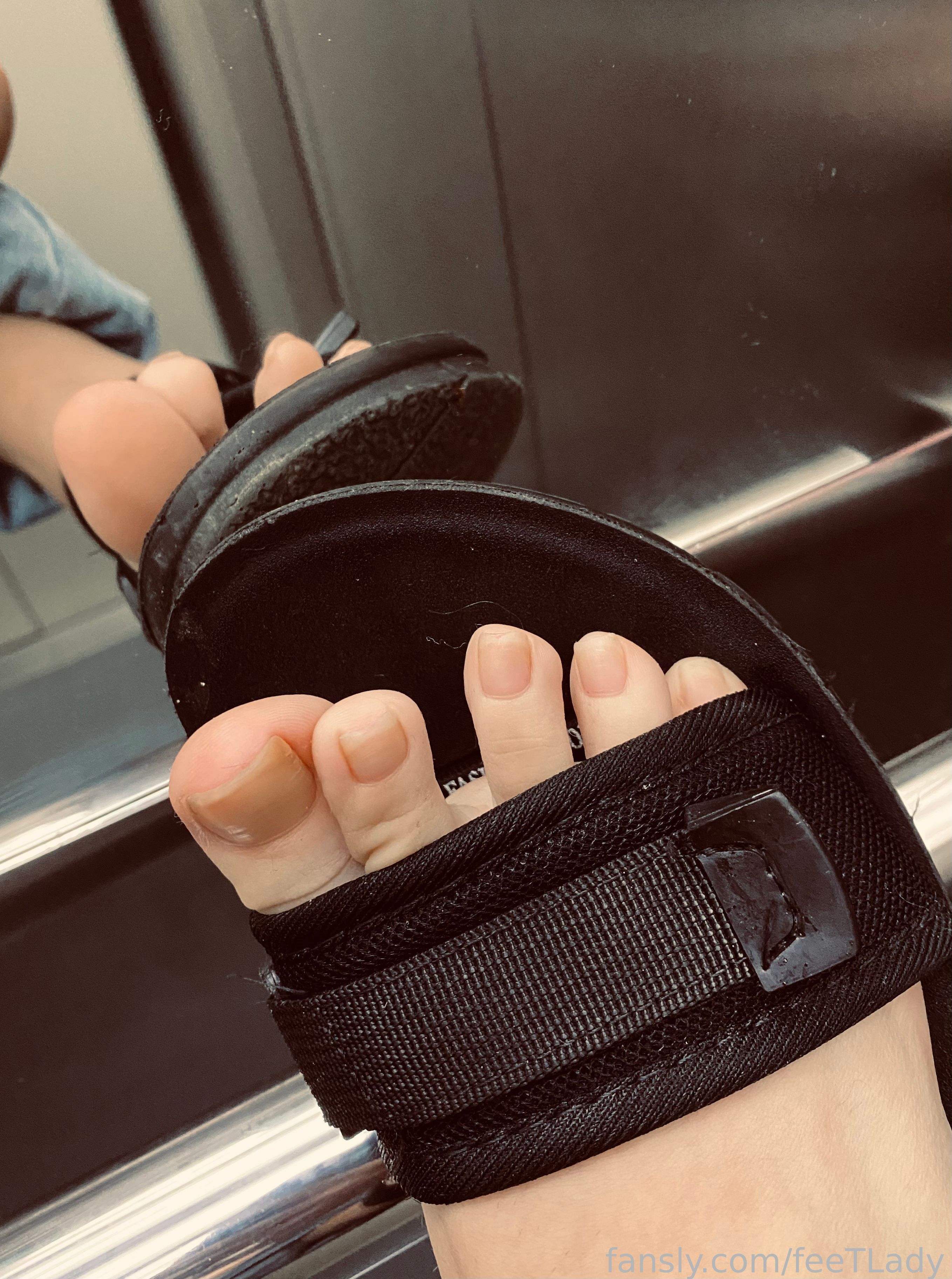 Image 9499086 from feeTLady