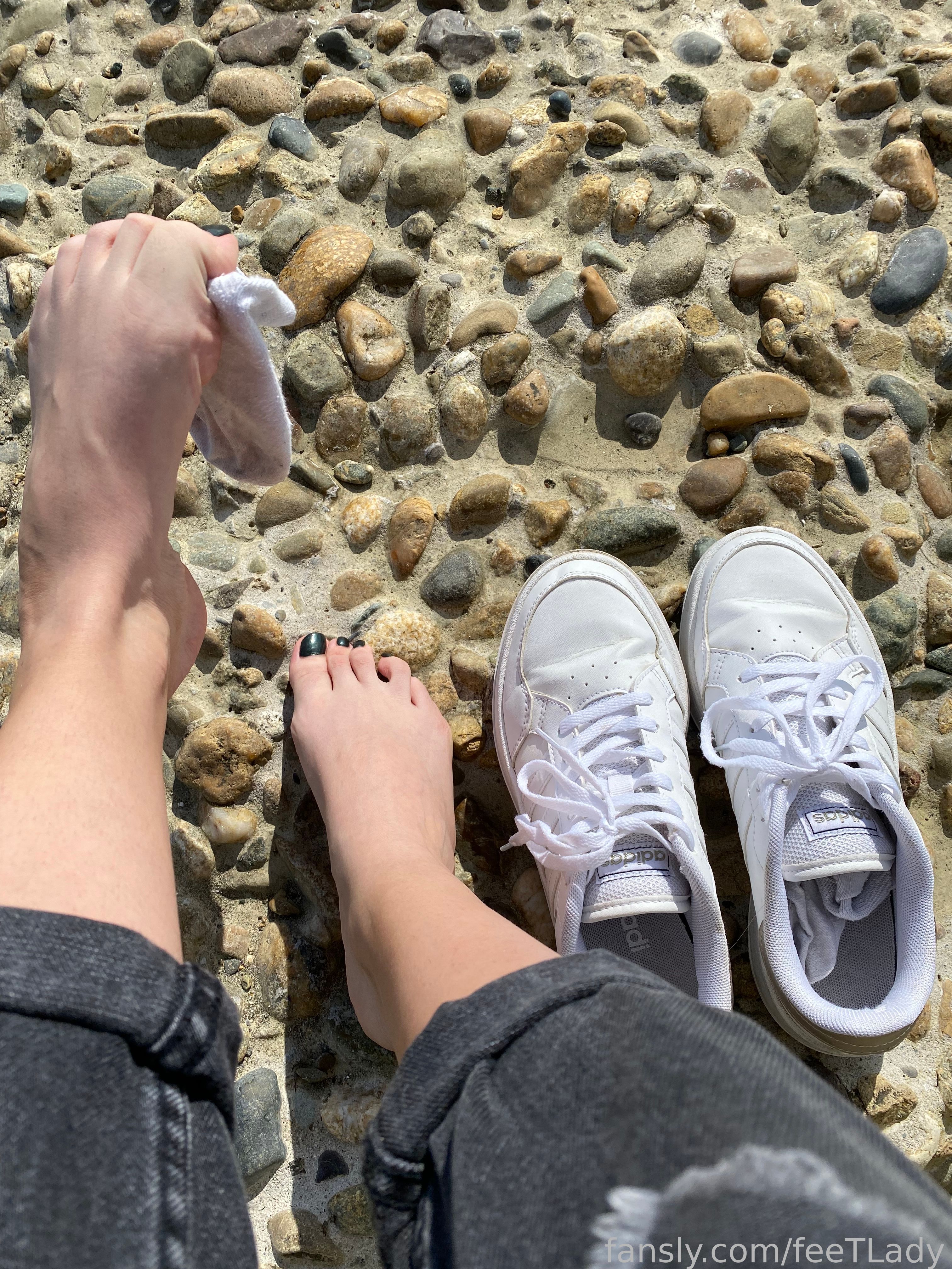 Image 9500570 from feeTLady