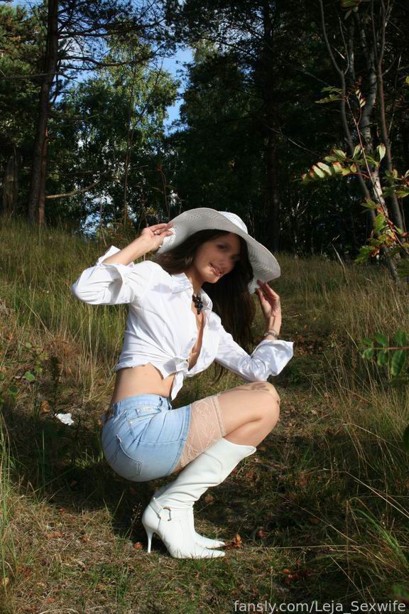 Image 9553436 from Leja_sexwife