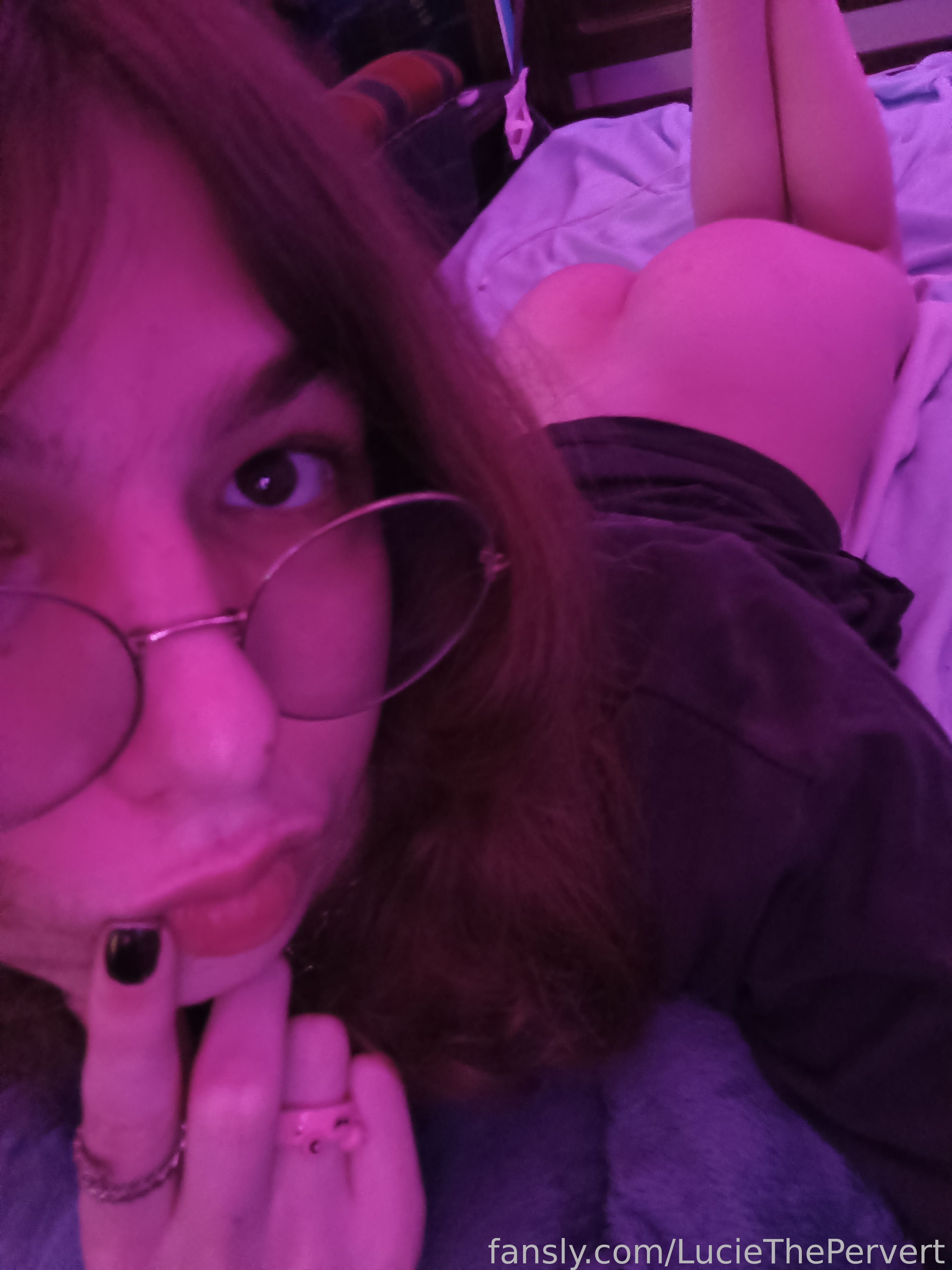 Image 9702134 from LucieThePervert