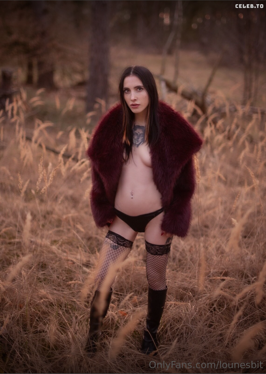 Image 9810903 from Lia Louise