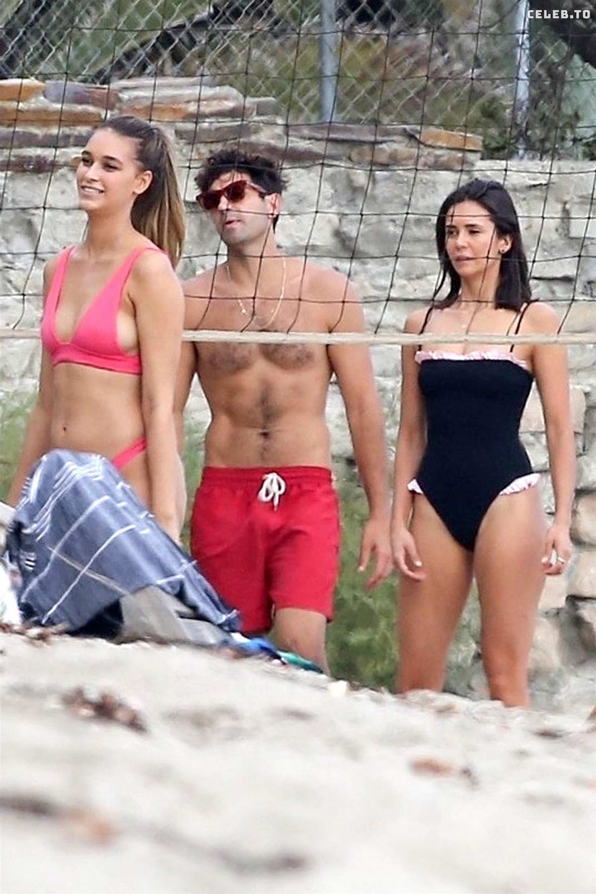 Image 9955695 from Nina Dobrev